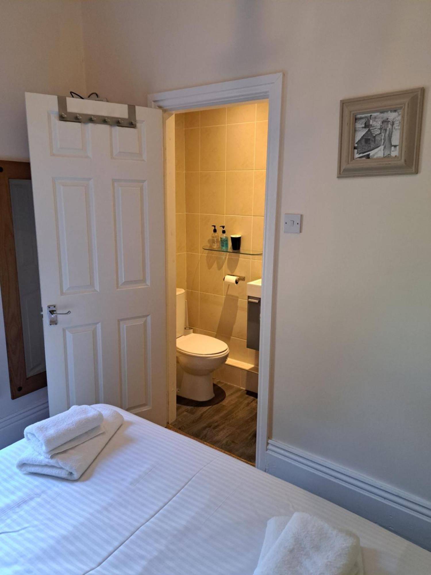Rylstone Mere Guest house Whitby