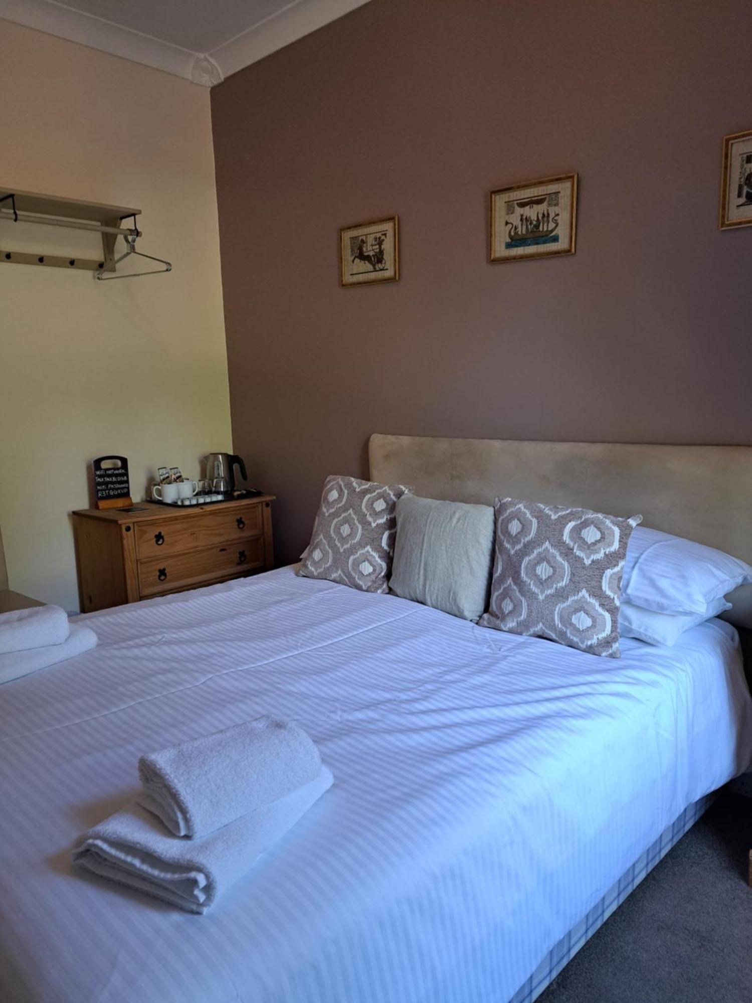 Rylstone Mere 3*