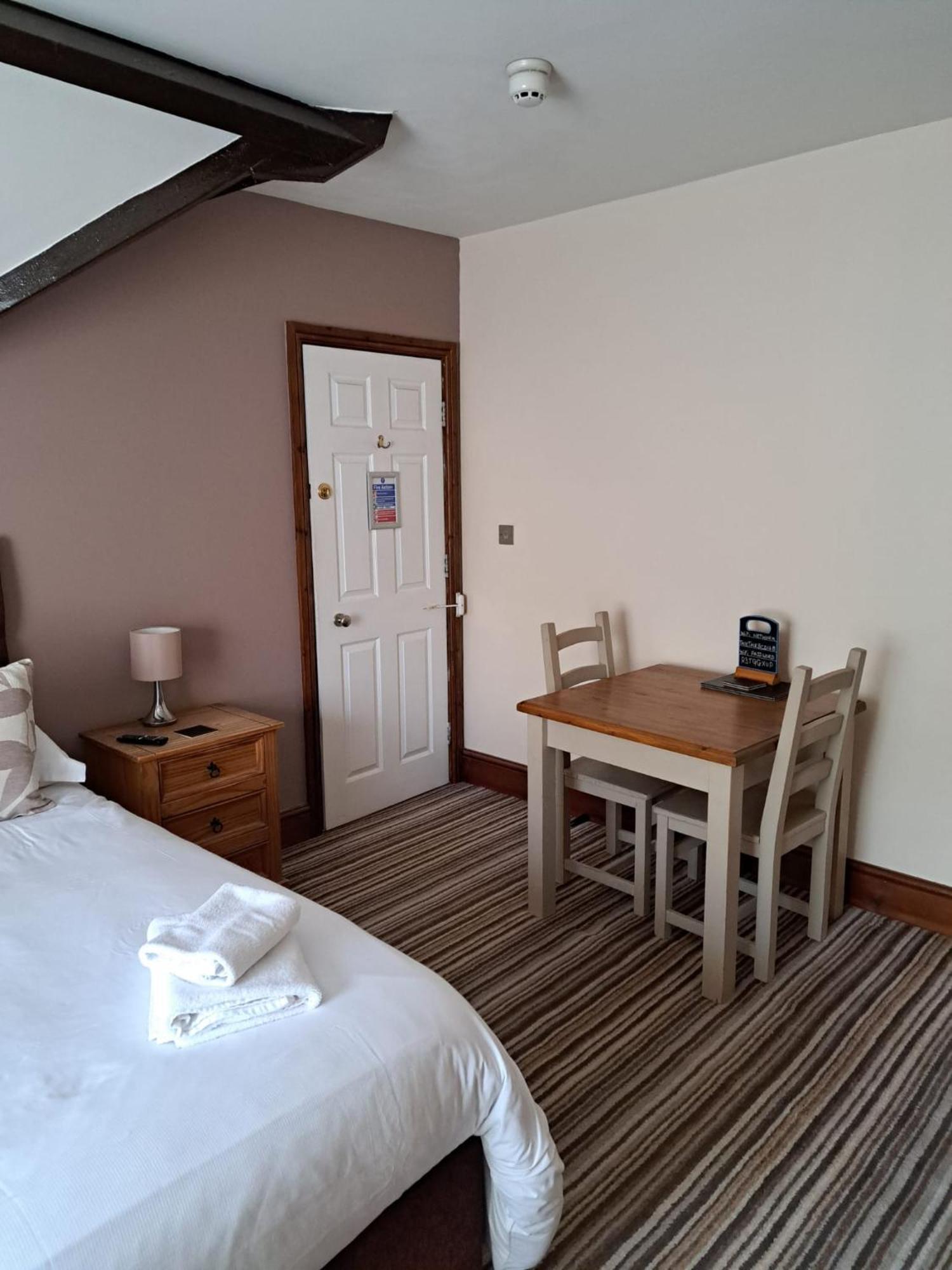 Rylstone Mere 3*