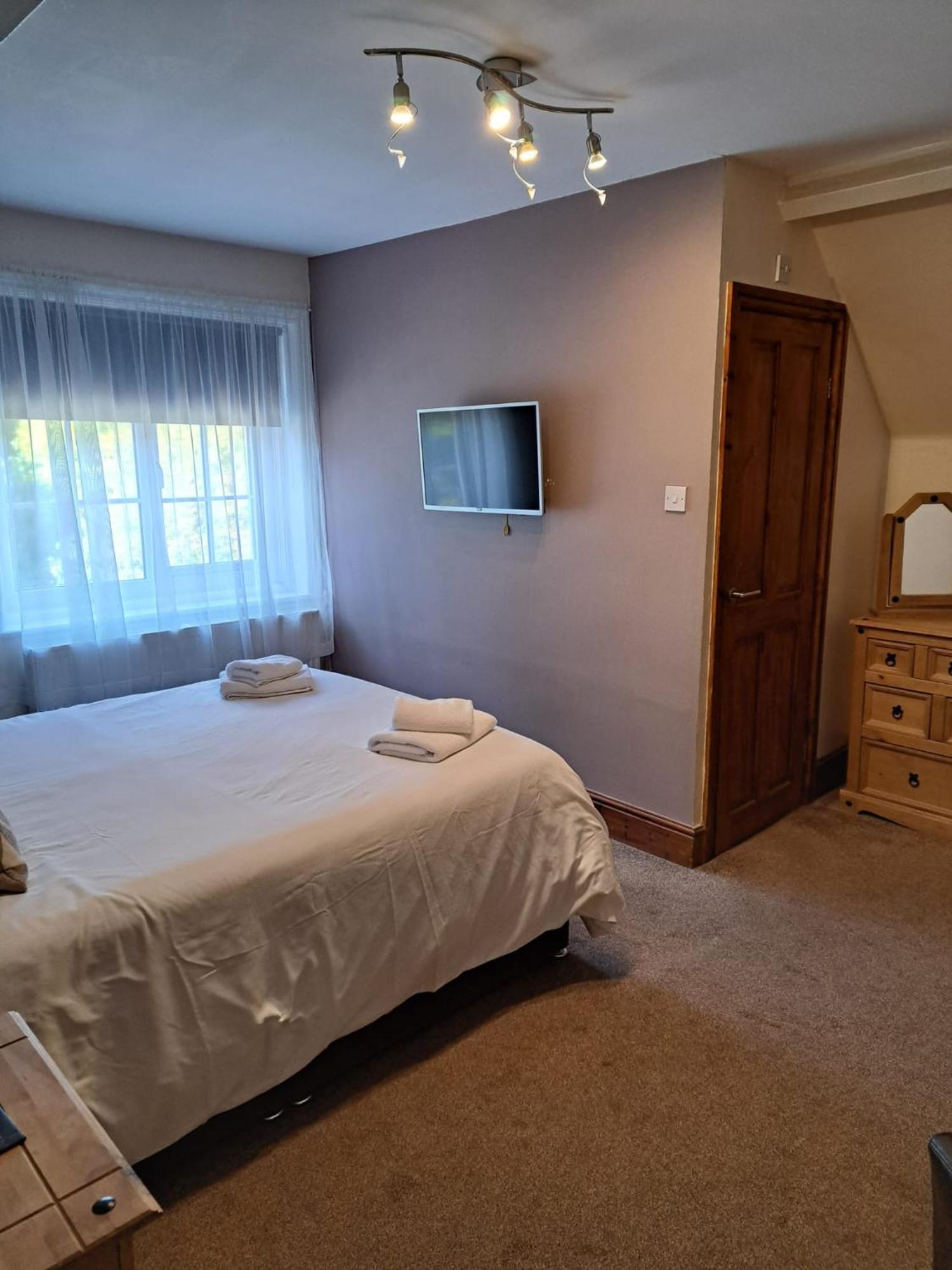 Rylstone Mere 3*