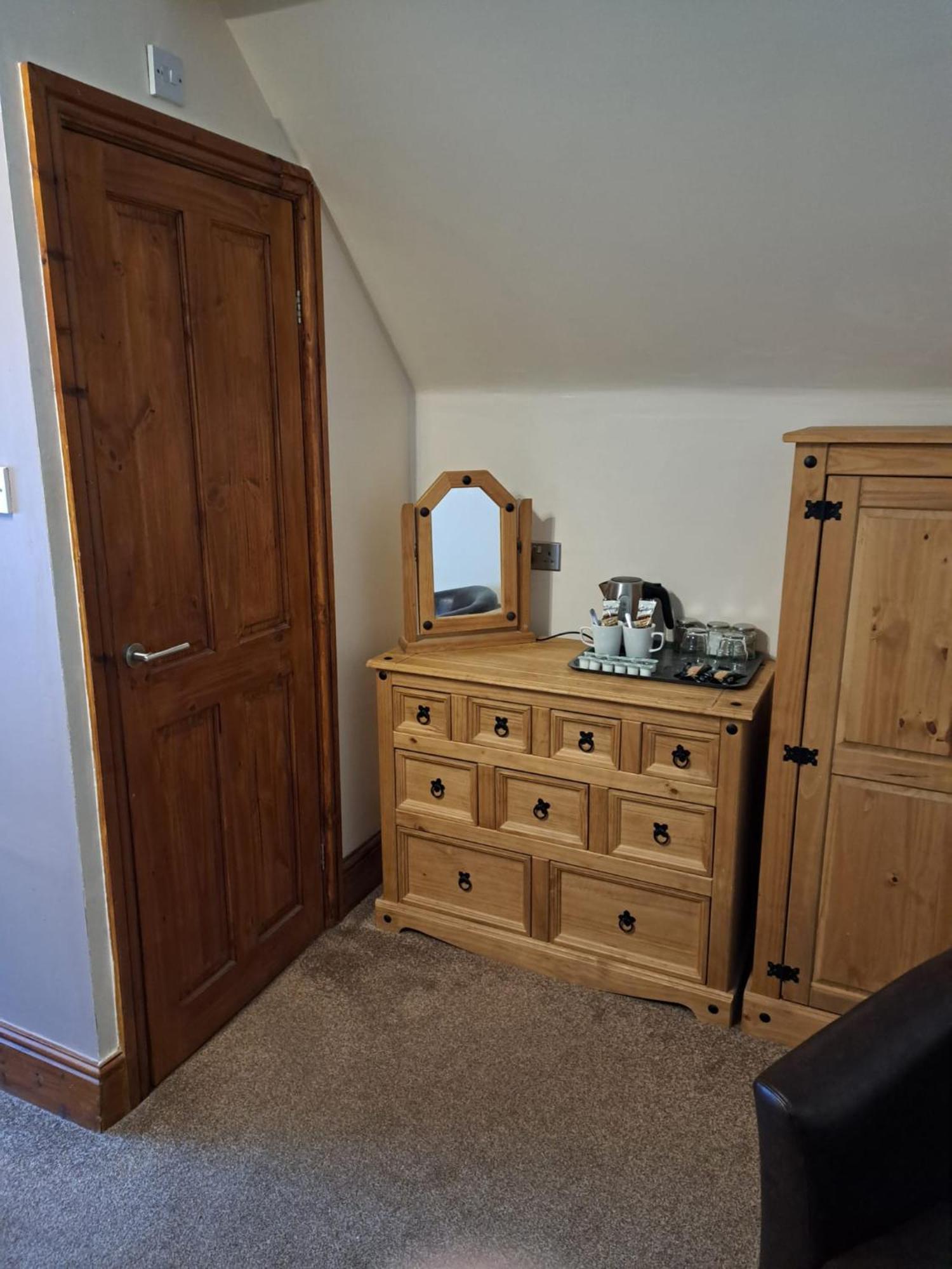Rylstone Mere Guest house 3*