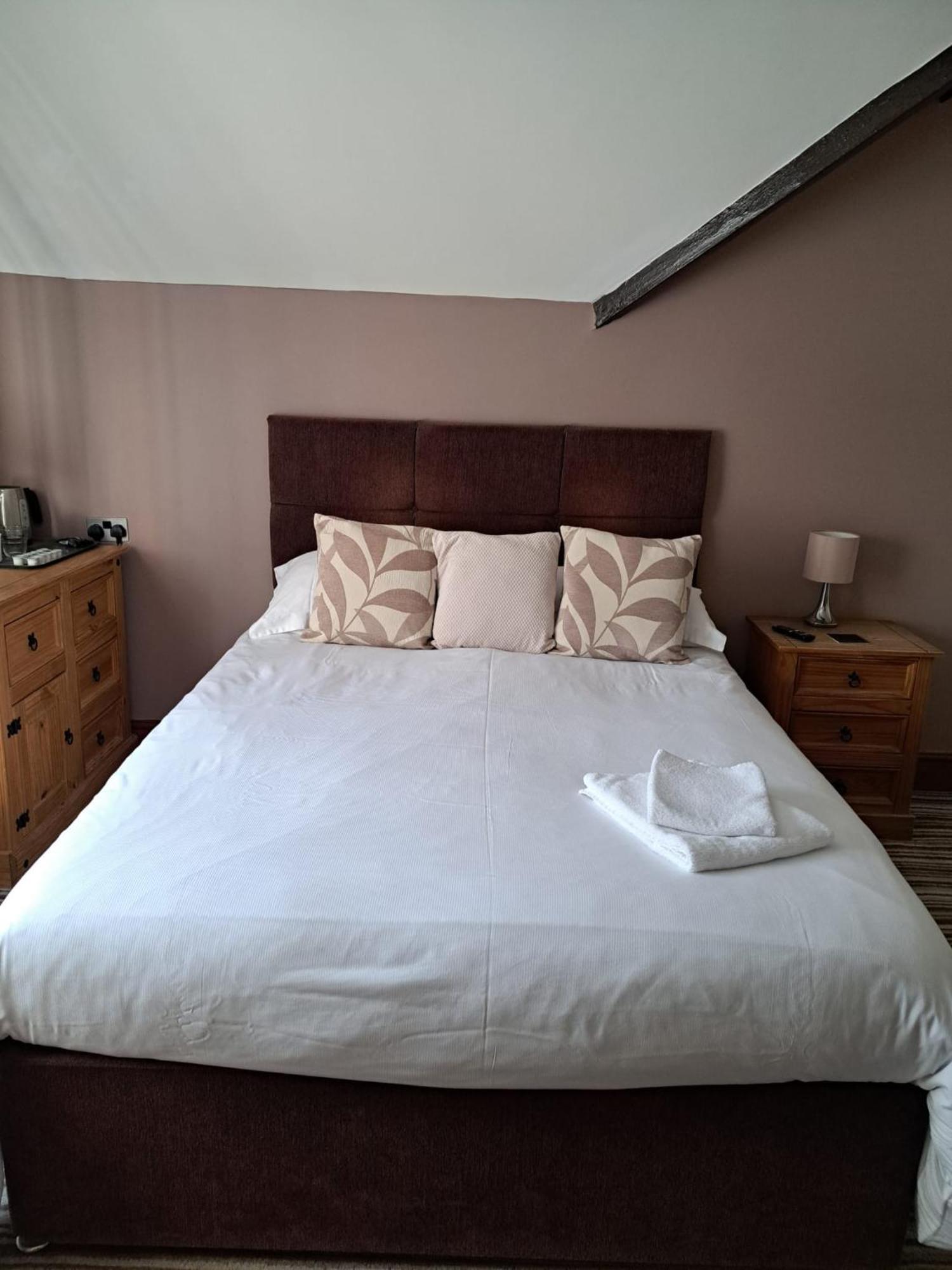 Rylstone Mere 3*