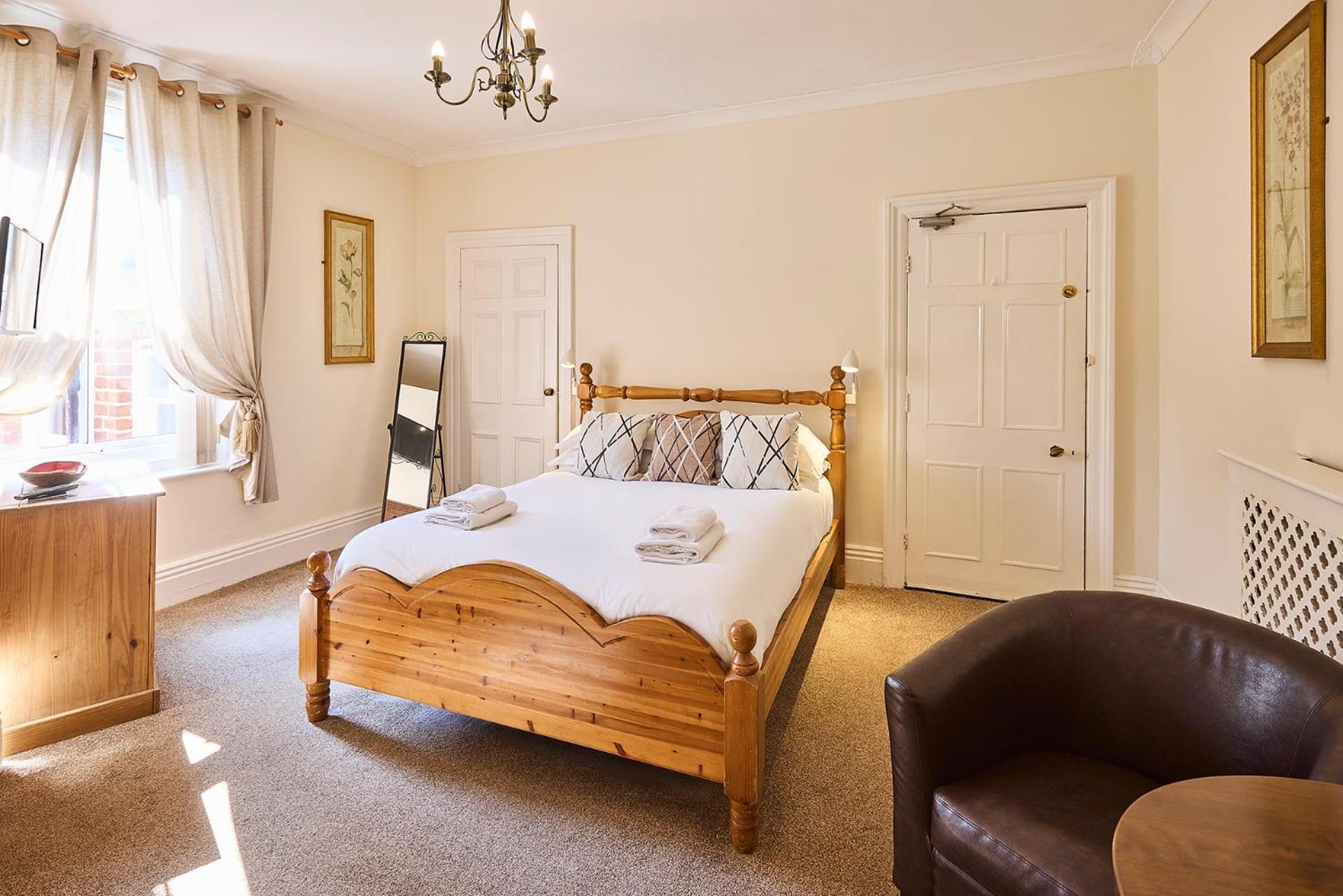 Rylstone Mere 3* Whitby